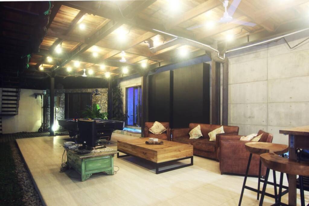 Villa Amalura I Jogyakarta Zewnętrze zdjęcie