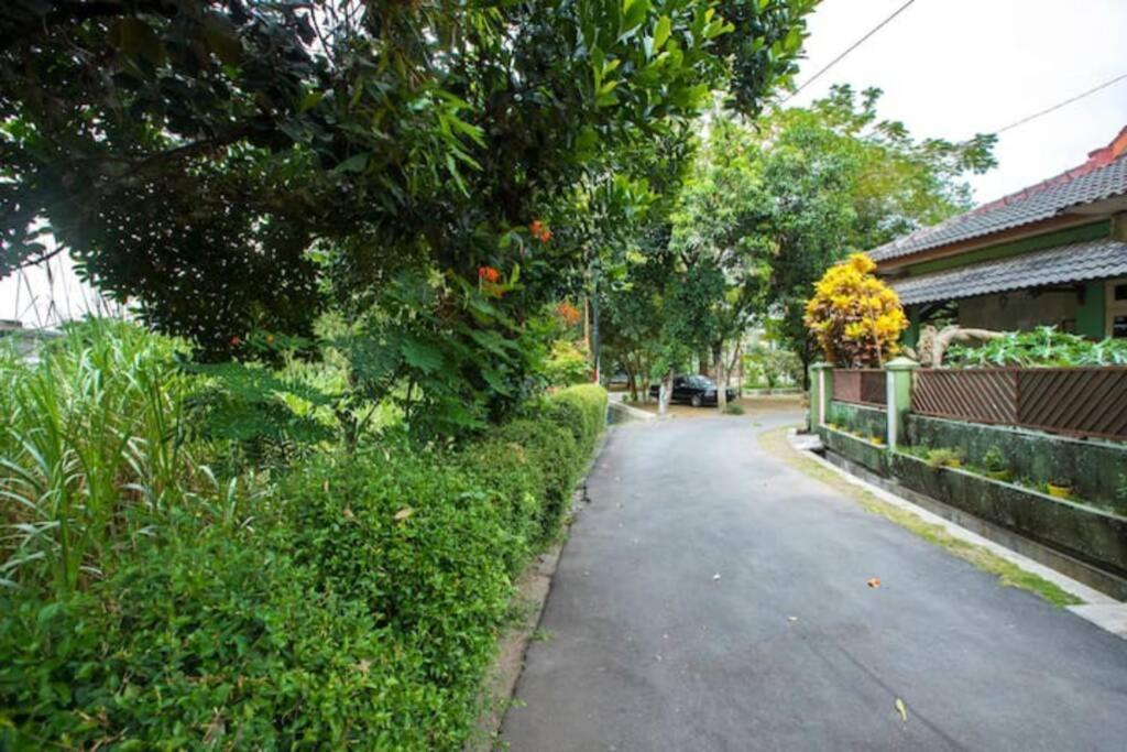 Villa Amalura I Jogyakarta Zewnętrze zdjęcie